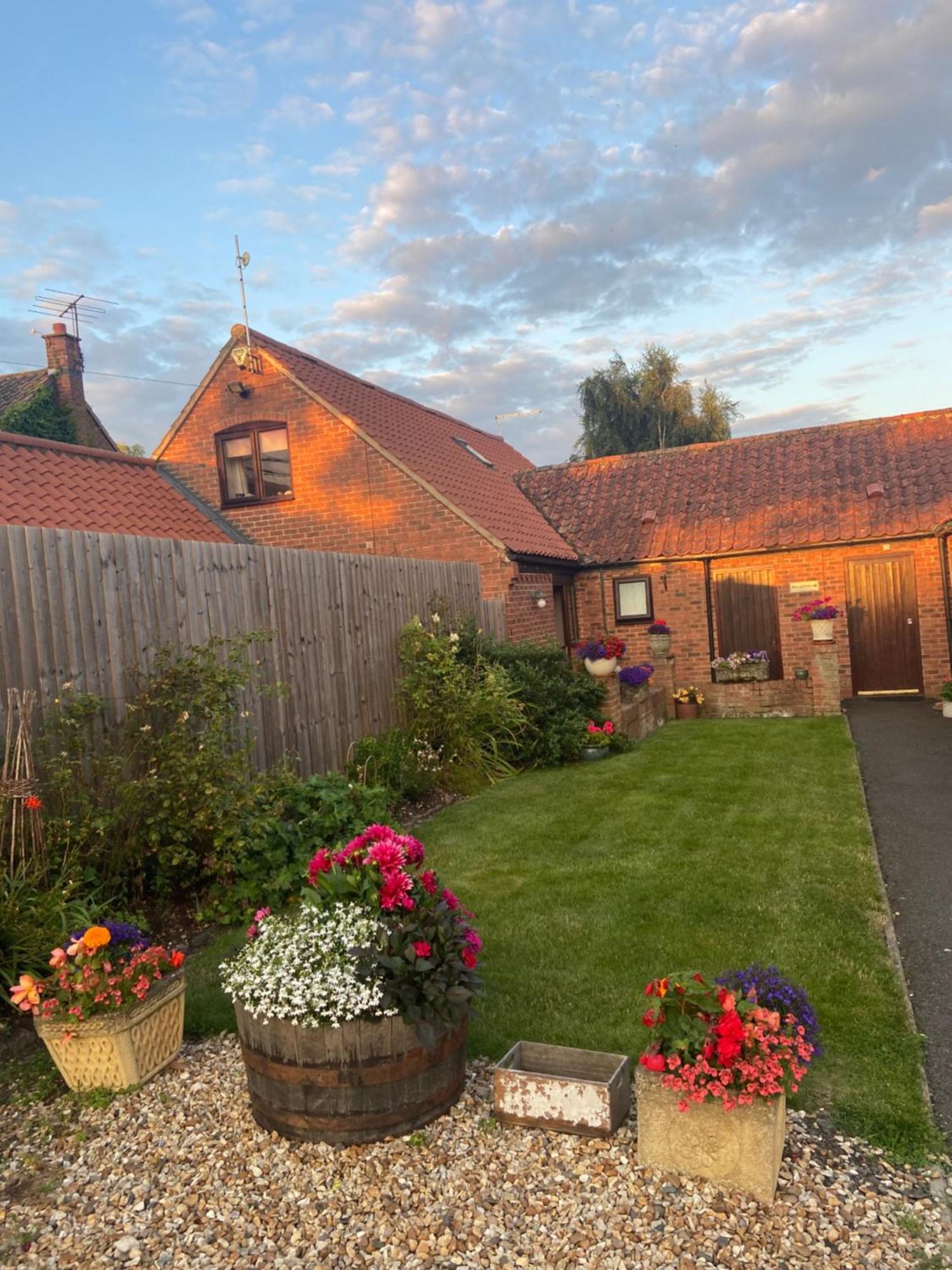 Willow Tree Cottages Newark upon Trent Eksteriør billede